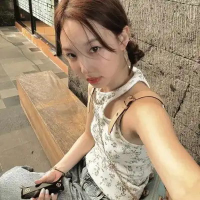 苍傲玉